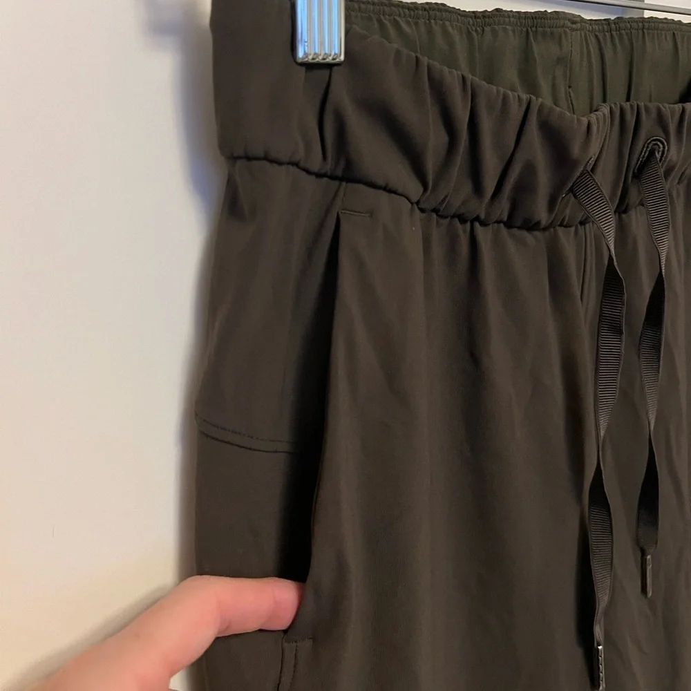 lululemon athletica four way